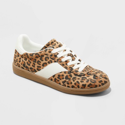 Women's Spencer Fashion Sneakers with Memory Foam Insole - Universal Thread™
