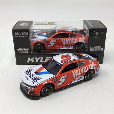 Kyle Larson 2023 Valvoline 1:64 NASCAR Diecast Action