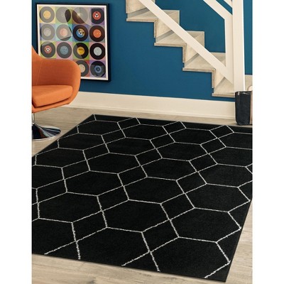 Black Ivory Trellis Synthetic 4'1" x 6'1" Easy-Care Area Rug