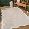 JONATHAN Y Alice Classic Cottage Two-Tone Scalloped Indoor/Outdoor Area Rug - 4 of 4