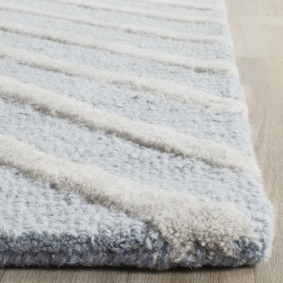 Light Blue and Ivory Hand-Tufted Wool Area Rug, 2' x 3'