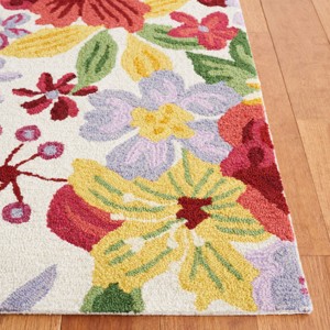 Easy Care ECR307 Handmade Tufted Rug - Safavieh - 1 of 4