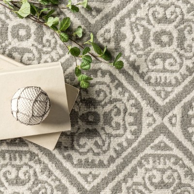 Cozy Geometric Gray Synthetic 4' x 6' Easy-Care Area Rug