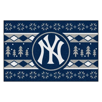 MLB New York Yankees 19"x30" Holiday Sweater Rug