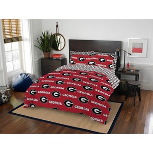 NCAA Rotary University of Georgia Bulldogs 7 PC Queen Bed In Bag Set - 1 of 3
