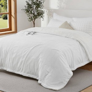 GustoWave Electric Waffle Fast Heating Flannel Blanket, White for Best Gift - 1 of 4