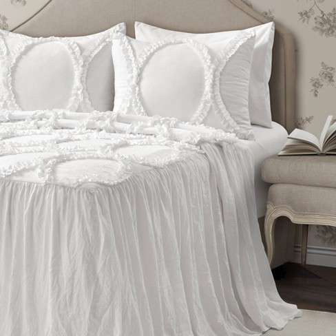 White bedspread best sale queen target