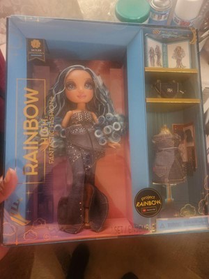 Unboxing Violet Willow from Rainbow High Fantasic Fashion Runway