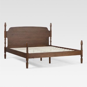 Traditional Solid Wood Spindle Bed - 1 of 4