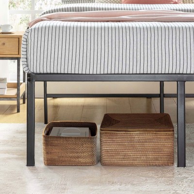 King Black Metal Platform Bed Frame with Slats