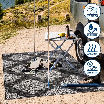 Black and Ivory Medallion Synthetic 8' x 10' Indoor/Outdoor Rug