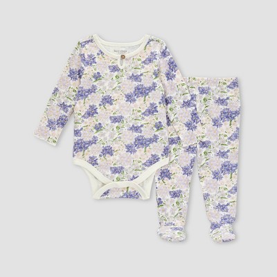 Image of Burt's Bees Baby® Girls' Floral Bundle Bodysuit & Footed Pant Set - Newborn