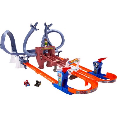 Hot Wheels Monster Truck Epic Loop Challenge Play Set with Truck and C –  Square Imports