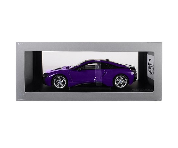 BMW i8 Purple with Black Top 1/18 Diecast Model Car by Paragon