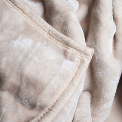 Beige Faux Fur 91x81 Machine Washable Blanket