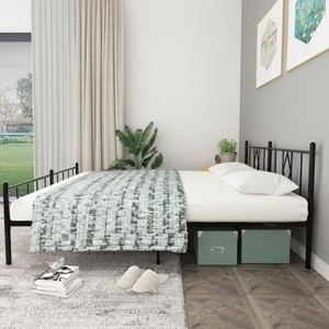 The Size Of A California King-sized Double Bed, With A Height Of 35.56 Cm, Is A Classic Metal Platform Bed Frame Mattress Base. - 1 of 3