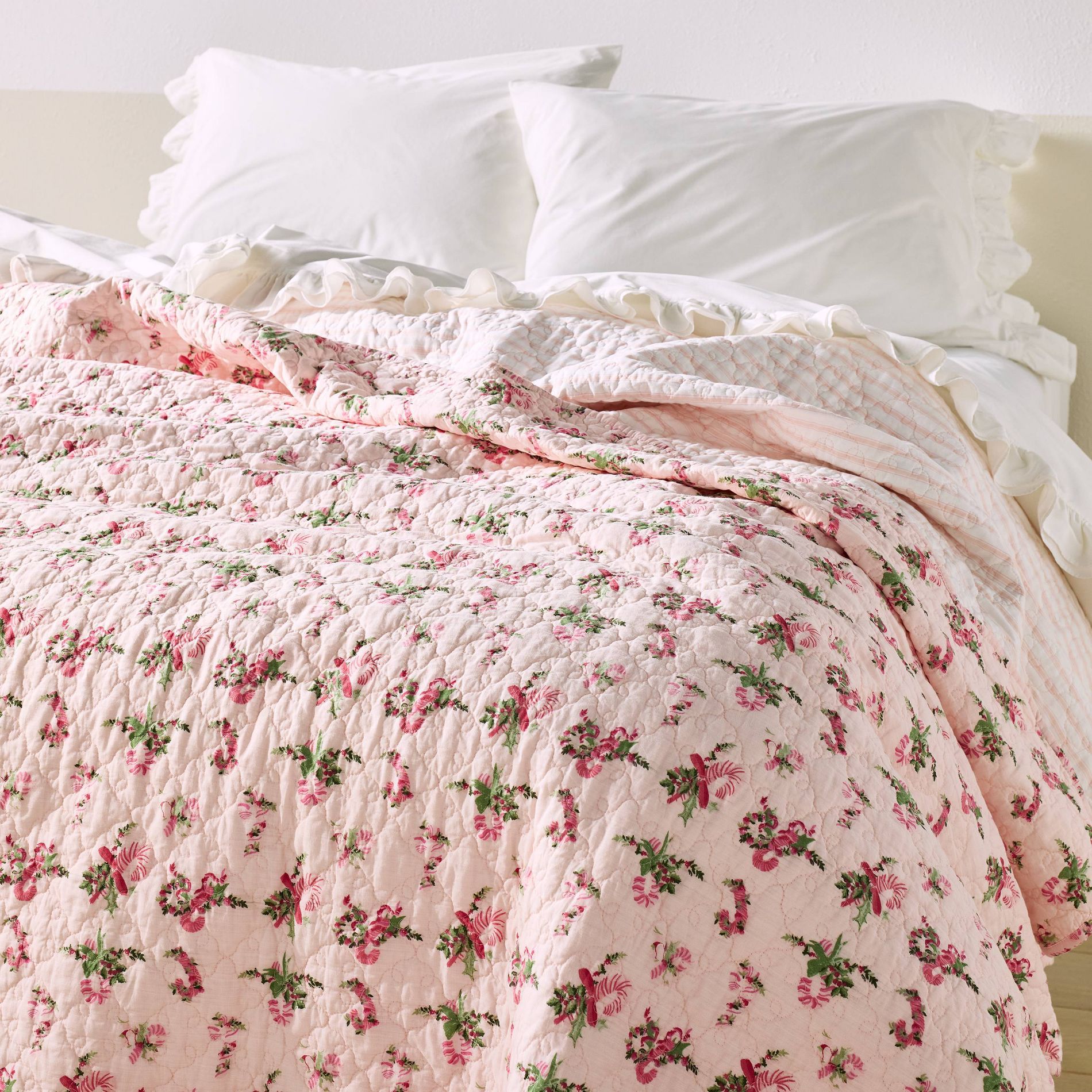Holiday Candy Cane Matelasse Scallop Trim Quilt Pink Simply Shabby Chic