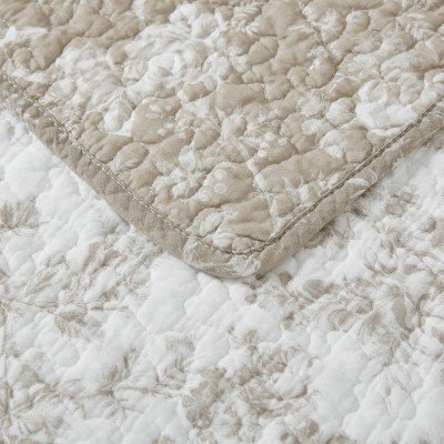 King White Cotton Reversible Quilt Set with Shams