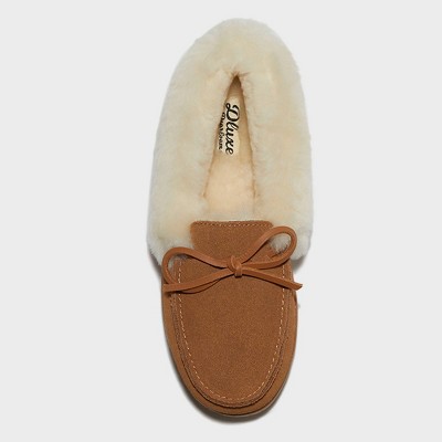 dluxe by dearfoams Women's Shearling Moc Fur Casing Slippers