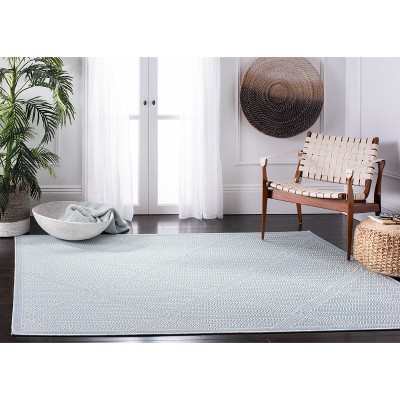 Gray Synthetic Rectangular Stain-Resistant Area Rug 4'5" x 6'5"
