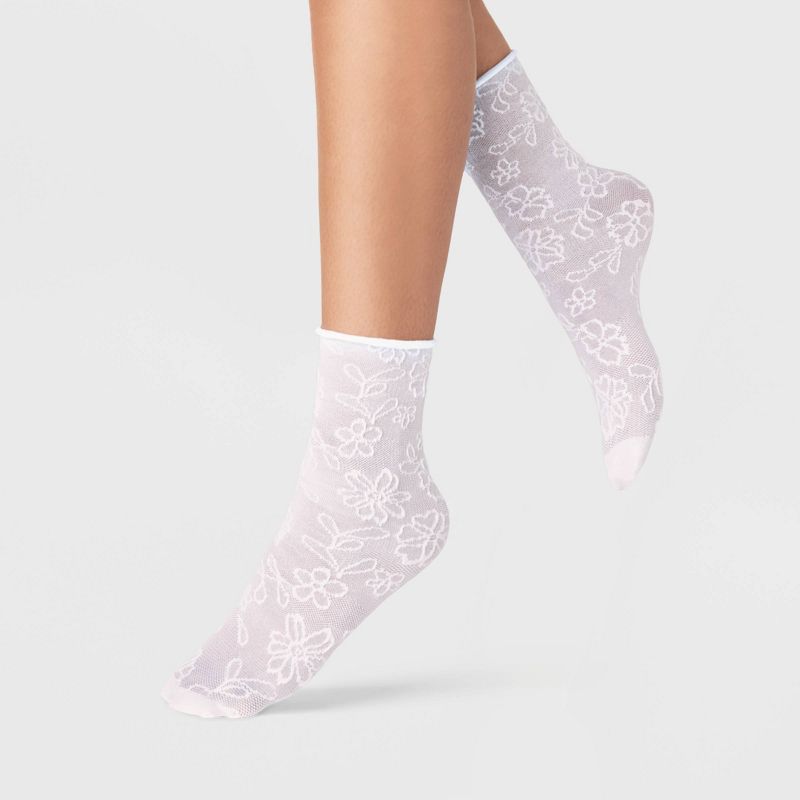 Women&#39;s Floral Sheer Anklet Socks with Roll Top - A New Day&#8482; White 4-10, 1 of 3