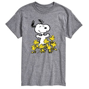 Men's - Peanuts - Snoopy and Woodstock Party Group Short Sleeve Graphic T-Shirt - 1 of 4