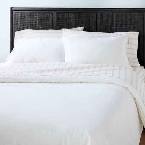 Target white hot sale comforters