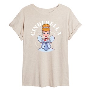 Women's - Disney - Blows A Kiss & Hearts Oversized Graphic T-Shirt - 1 of 4