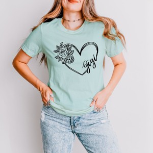 Simply Sage Market Gigi Heart Outline Short Sleeve Tee - 1 of 4