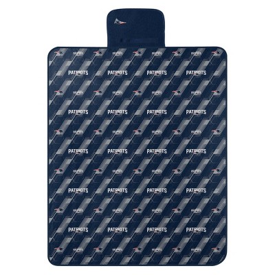 NFL New England Patriots Hexagon Stripe Picnic Blanket