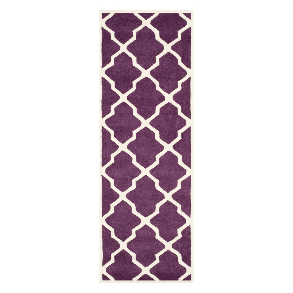 2'3inX11' Quatrefoil Design Tufted Runner Purple/Ivory - Safavieh