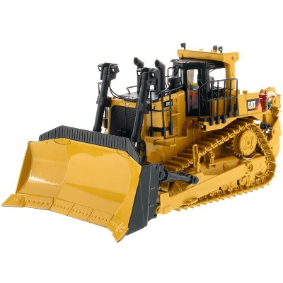 CAT Caterpillar D10T2 Track Type Tractor Dozer with Operator "High Line Series" 1/50 Diecast Model by Diecast Masters