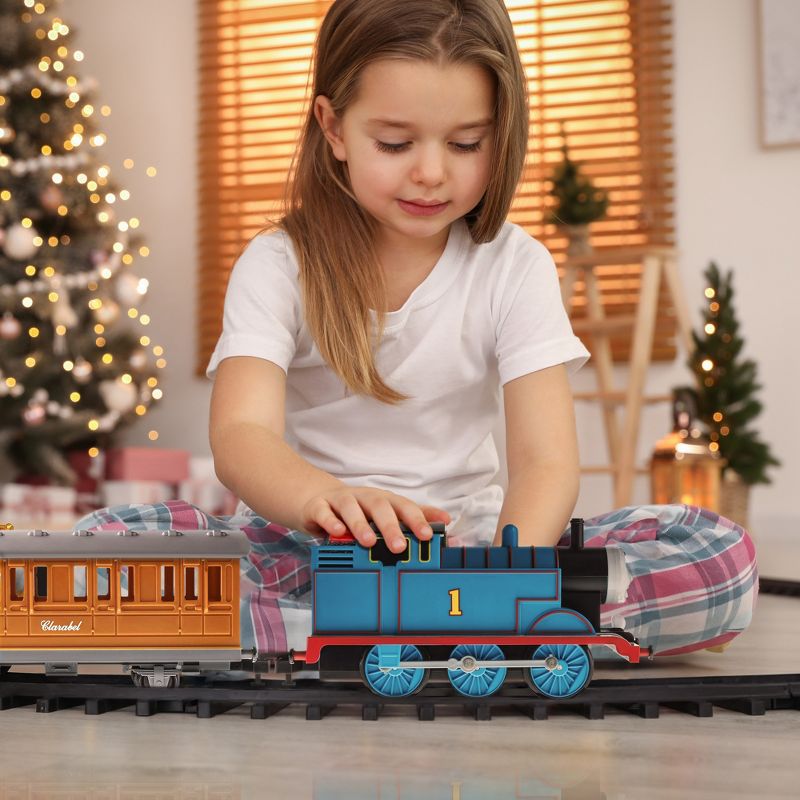 Lionel 711903 Remote Control Thomas and Friends Ready to Play Train Track Set, 5 of 10