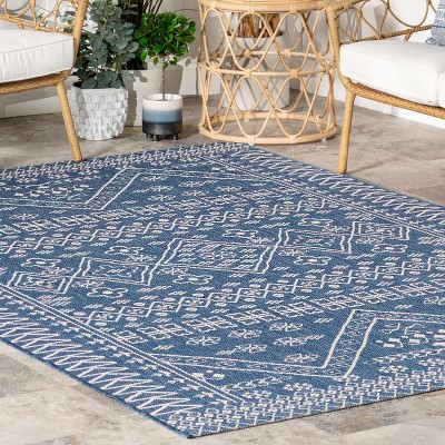 Coastal Charm Blue Synthetic 3' 9" x 5' 7" Indoor/Outdoor Area Rug