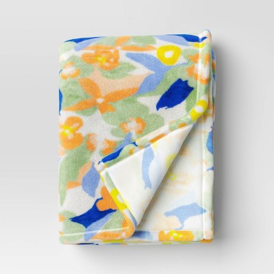 Vintage Floral Printed Plush Throw Blanket - Room Essentials™