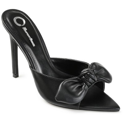 Journee Women's Zelah Sandals