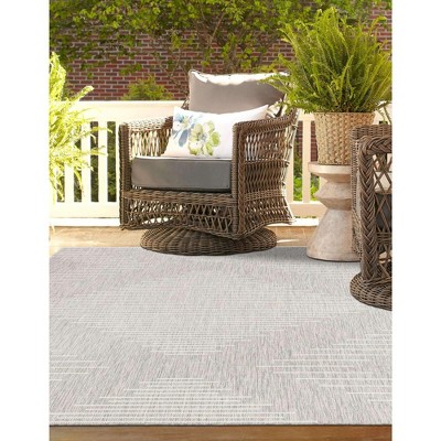 Gray Stripe Synthetic Flat Woven Outdoor Rug 4' x 6'