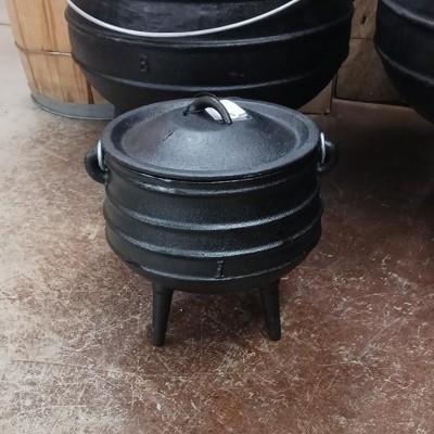 Black Cast Iron Round Campfire Cooking Kettle with Lid, 3 Quart