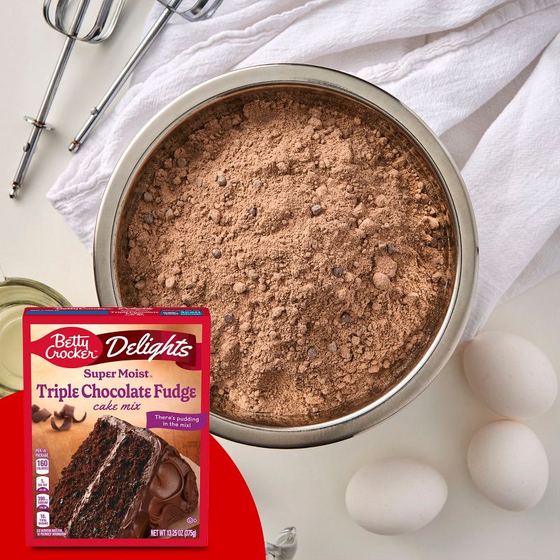 Betty Crocker Triple Chocolate Fudge Super Moist Cake Mix - 13.25oz, 4 of 10
