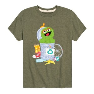Boys' - Sesame Street - Oscar Can Graphic Short Sleeve Graphic T-Shirt - 1 of 4