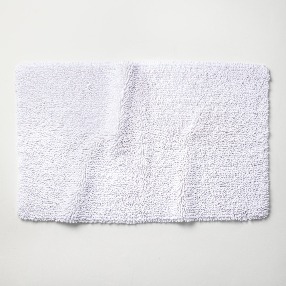 24inx40in Mélange Looped Bath Rug White - Casaluna™