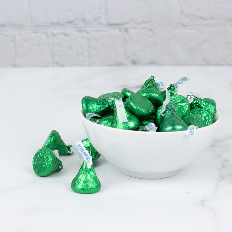 Green Hershey's Kisses Candy Milk Chocolates, 3 of 4