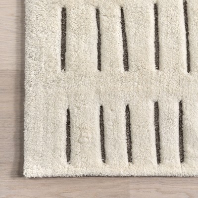 Handmade White and Gray Wool Striped 4' x 6' Area Rug