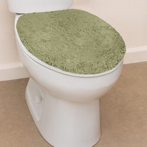 18"x18" Waterford Collection Green Cotton Tufted Bath Rug - Home Weavers - 1 of 4