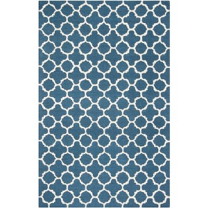 Cambridge CAM130 Tufted Indoor Rug - Safavieh - 1 of 4