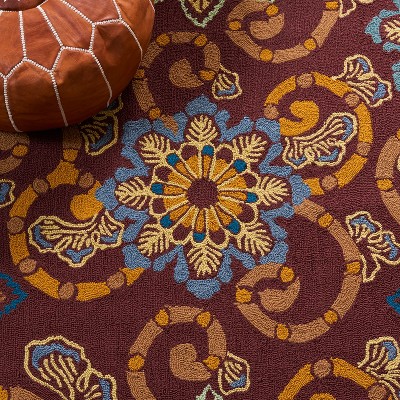 Handmade Burgundy Floral Synthetic Area Rug 5' x 8'