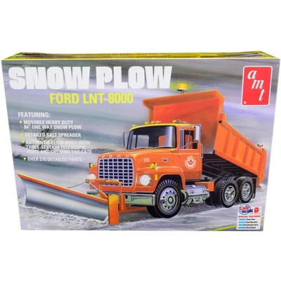 Skill 3 Model Kit Ford LNT-8000 Snow Plow Truck 1/25 Scale Model by AMT