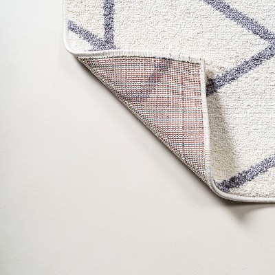 Modern Geometric Gray and White Synthetic Area Rug