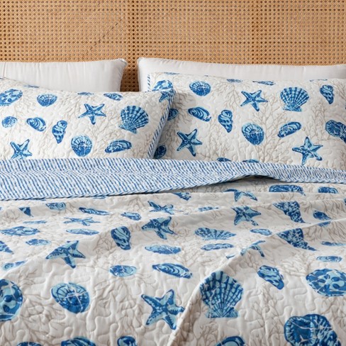 Great Bay Home Coastal Beach Reversible Quilt Set With Shams (full ...