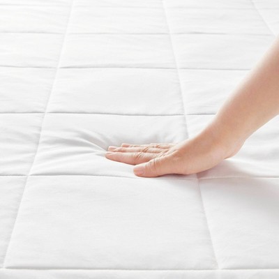 Queen Size White Cooling Touch Down Alternative Blanket